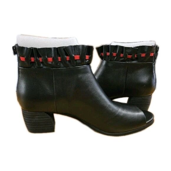 New Lori Goldstein Li Binnie Womens Black Red Accent Ankle Boots Faux Leather 8 - Picture 2 of 7